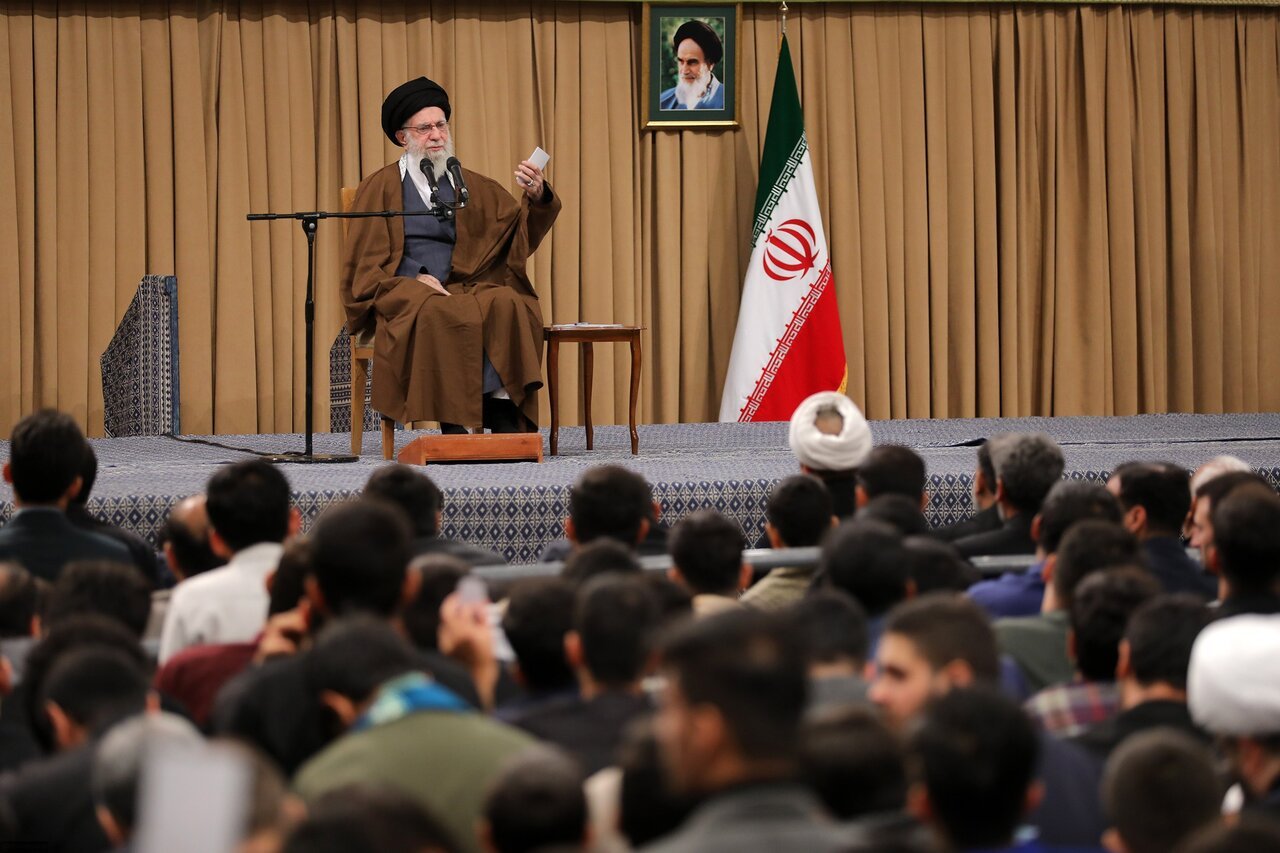 Aiatolá Khamenei: O conflito Irã-EUA é um conflito de interesses profundamente enraizado
