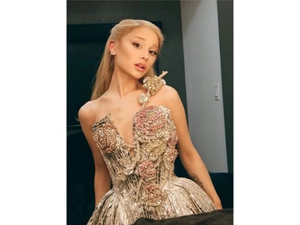 Notícias de entretenimento Ariana Grande encerra as filmagens da nova comédia ‘Focker in Law’