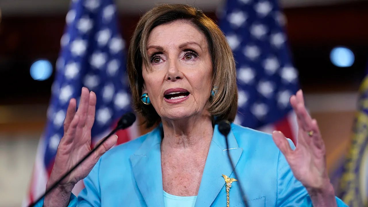 Pelosi acusa Trump de ser ‘criatura desprezível’ e ‘a pior coisa do mundo’