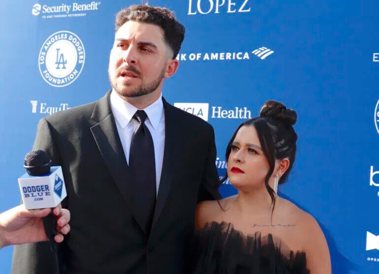 O que aconteceu com a esposa de Alex Vesia? Dodgers e Blue Jays permanecem juntos em tempos difíceis para MLB Star