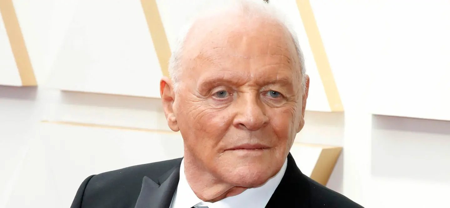 Anthony Hopkins fez a ligação depois de rejeitar rótulos psiquiátricos