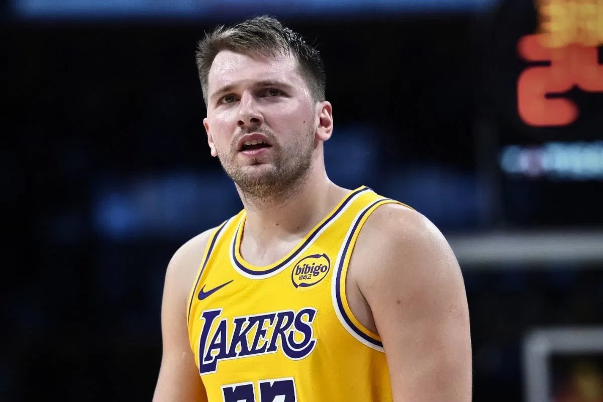 Luka Doncic jogará esta noite? Relatório de lesões do Lakers sobre bateria, onde assistir e muito mais (2/11)