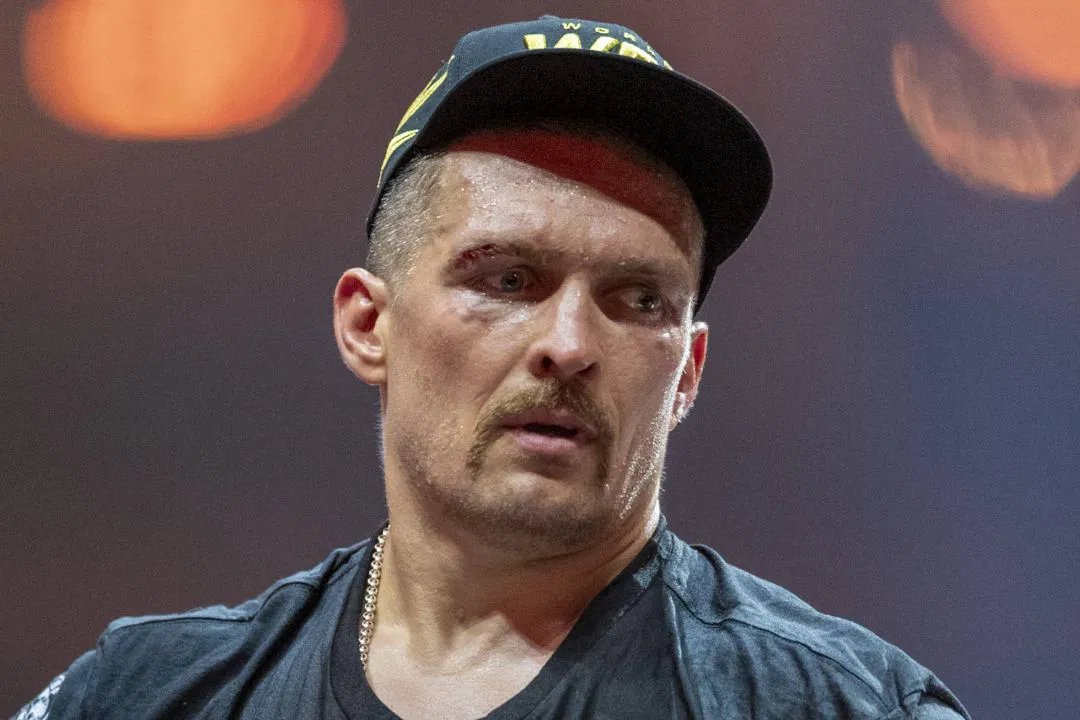 Oleksandr Usyk pressionou pela aposentadoria imediata em declaração surpreendente de ex-apoiador