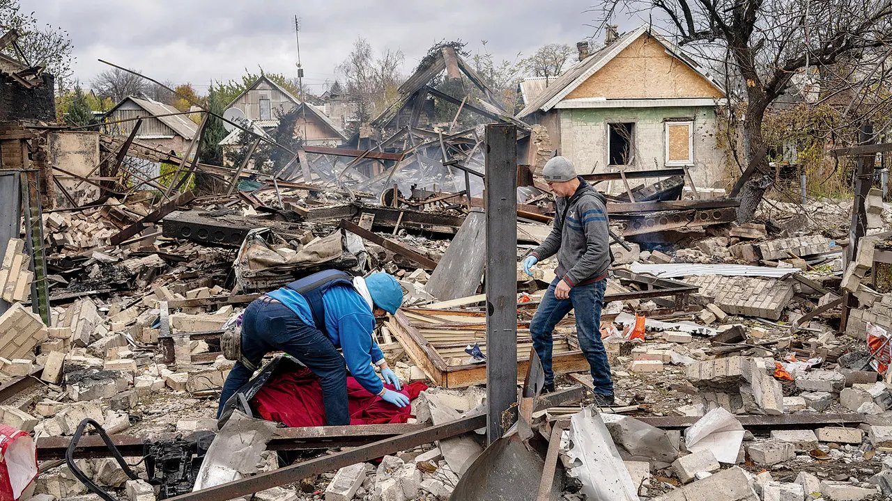 A Rússia ataca a rede elétrica da Ucrânia; Duas pessoas mortas em ataque de drone em Odessa