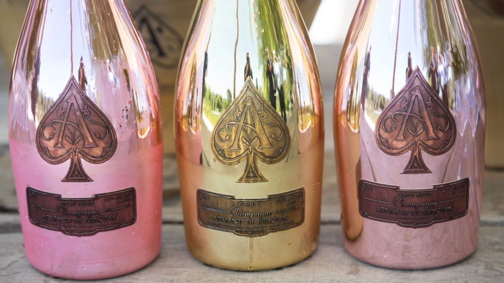 Armand de Brignac Champagne Cuvee para cada marco profissional