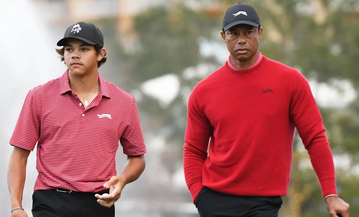 A declaração do médico americano confirmou a terrível verdade sobre o retorno de Tiger. Woods com o filho Charlie