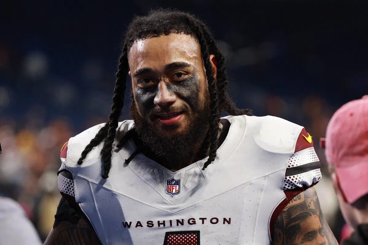 NFL anuncia oficial de audiência para o comissário suspenso LB Frankie Luvu por seu recurso