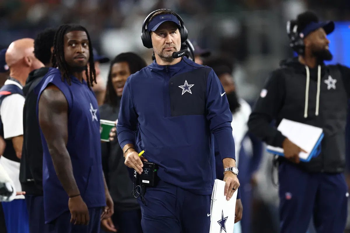 Brian Schottenheimer anuncia planos de aposentadoria pós-NFL em meio a cenas acaloradas na casa dos Cowboys HC