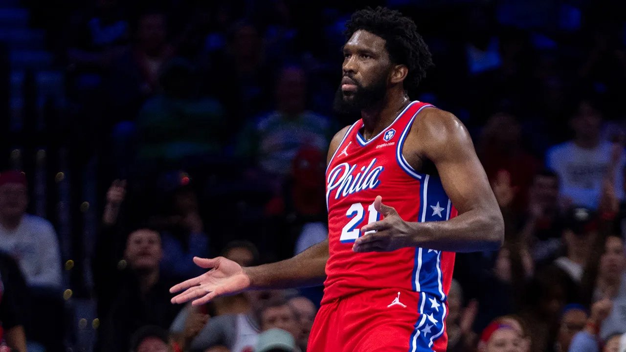 Joel Embiid multou a NBA