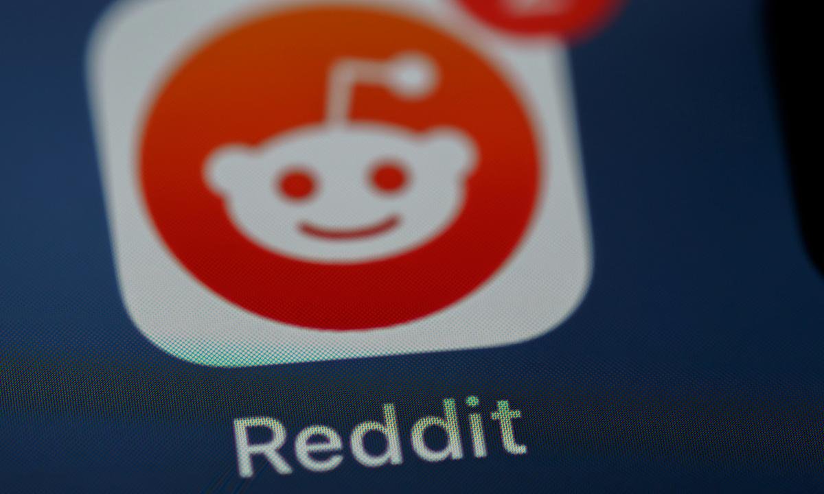 Reddit será incluído na proibição de mídia social para menores de 16 anos na Austrália