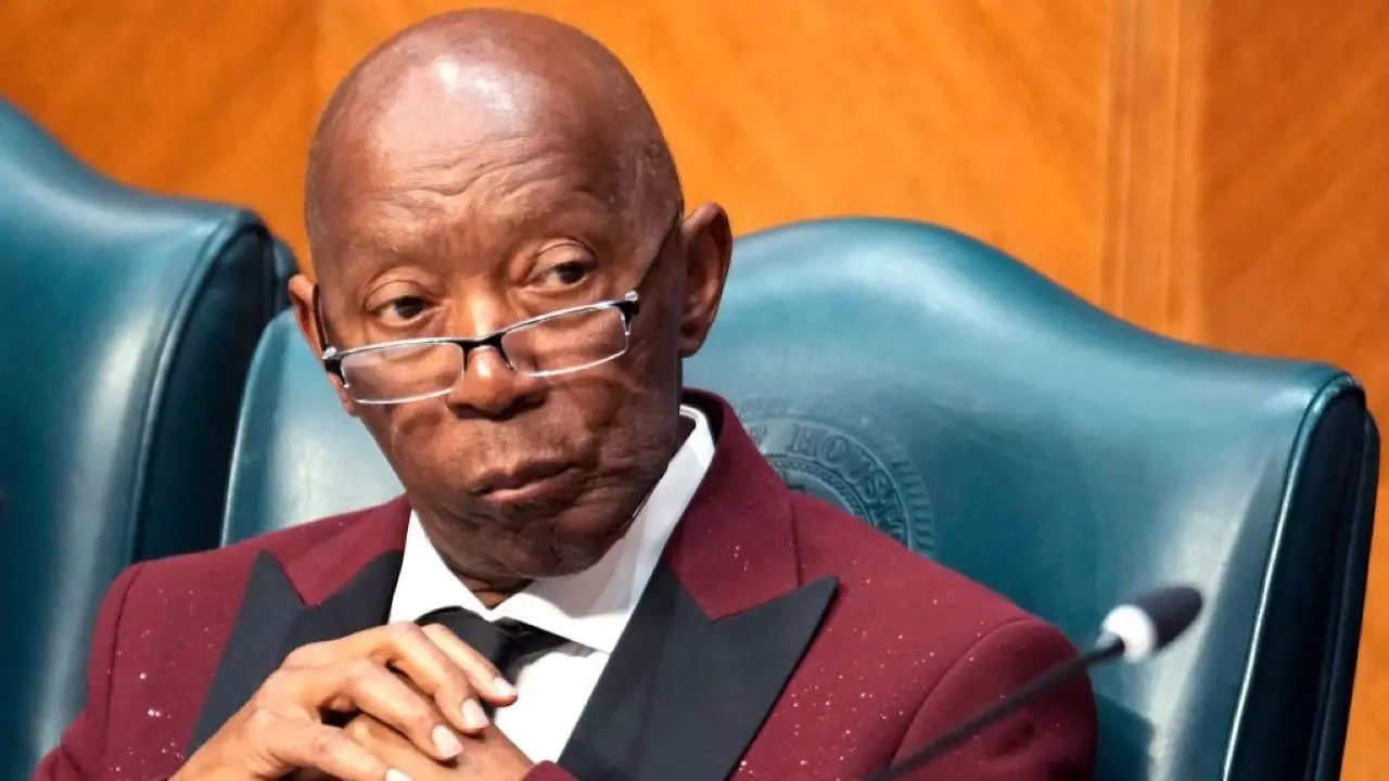 Menefee e Edwards, democratas de Houston, vão para o segundo turno de fevereiro