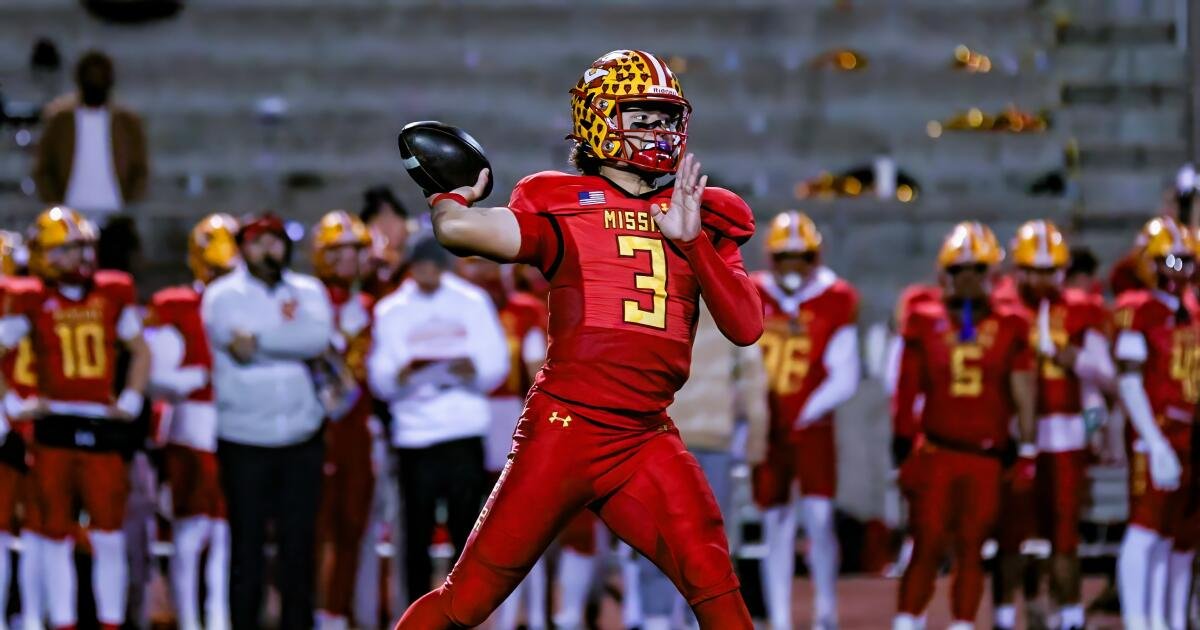 Prepare-se para falar: as 569 jardas de passe de Luke Fahey são um recorde escolar.