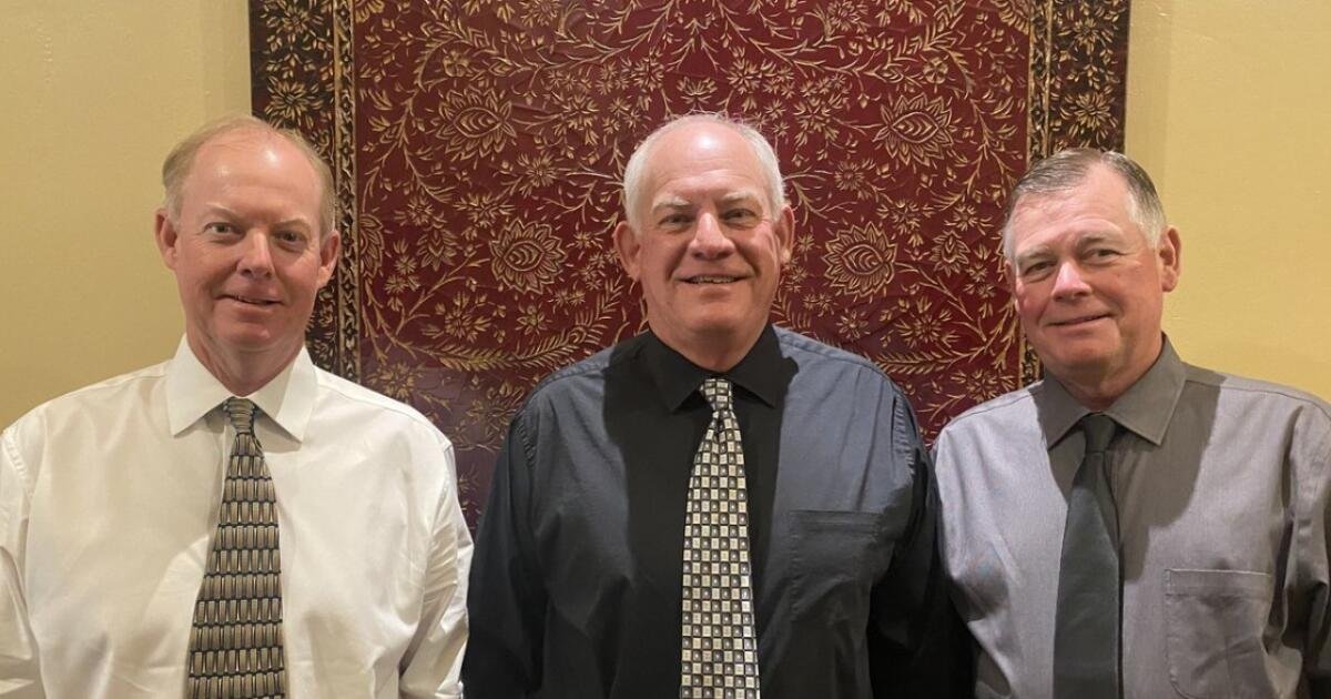 Dean Herrington deixa o cargo de técnico de futebol do St.