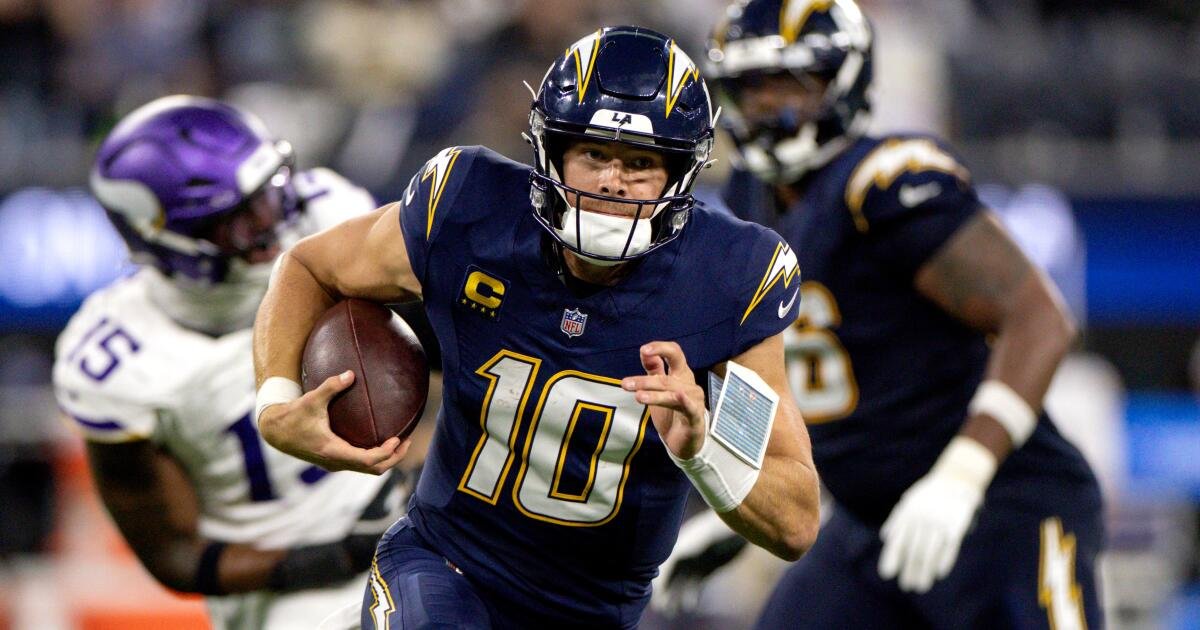 Chargers vs. Titans: como assistir, horário de início e previsão.