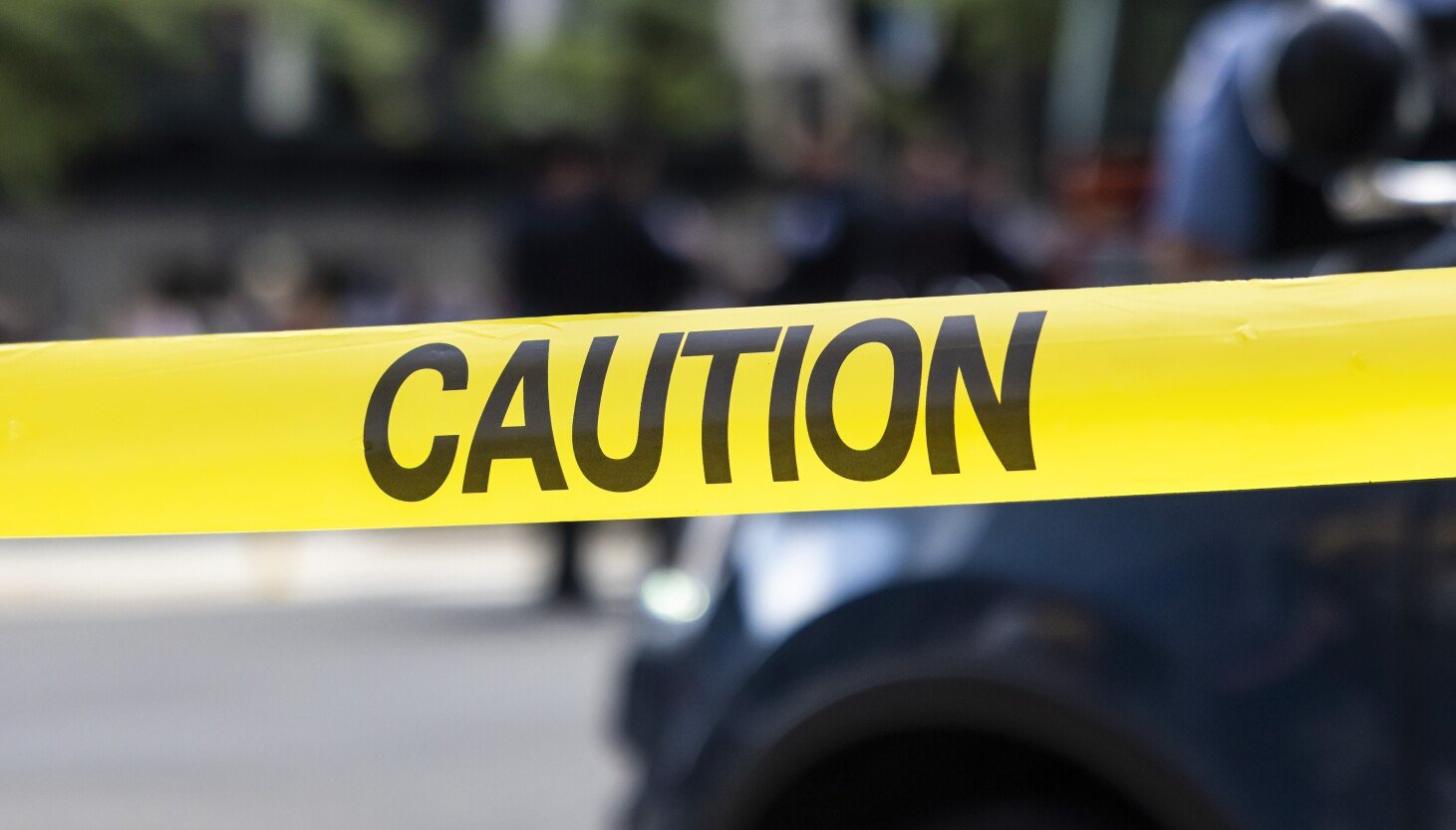 As pessoas são retiradas do rio em Pilsen